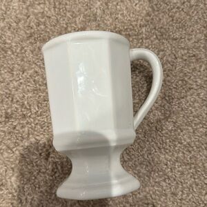 Pfaltzgraff Heritage White Pedestal Mug